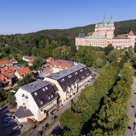Hotel Pod Zamkom Бойнице Экстерьер фото