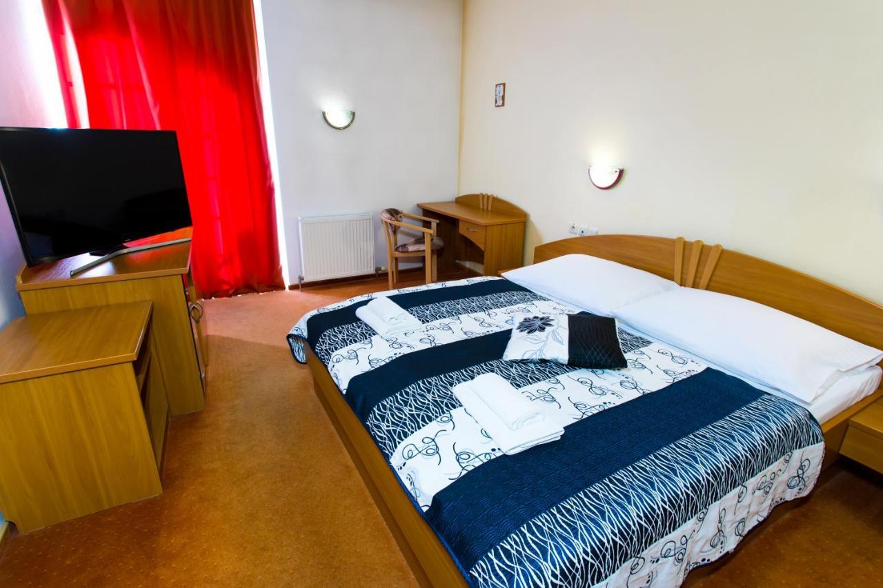 Hotel Pod Zamkom Бойнице Экстерьер фото