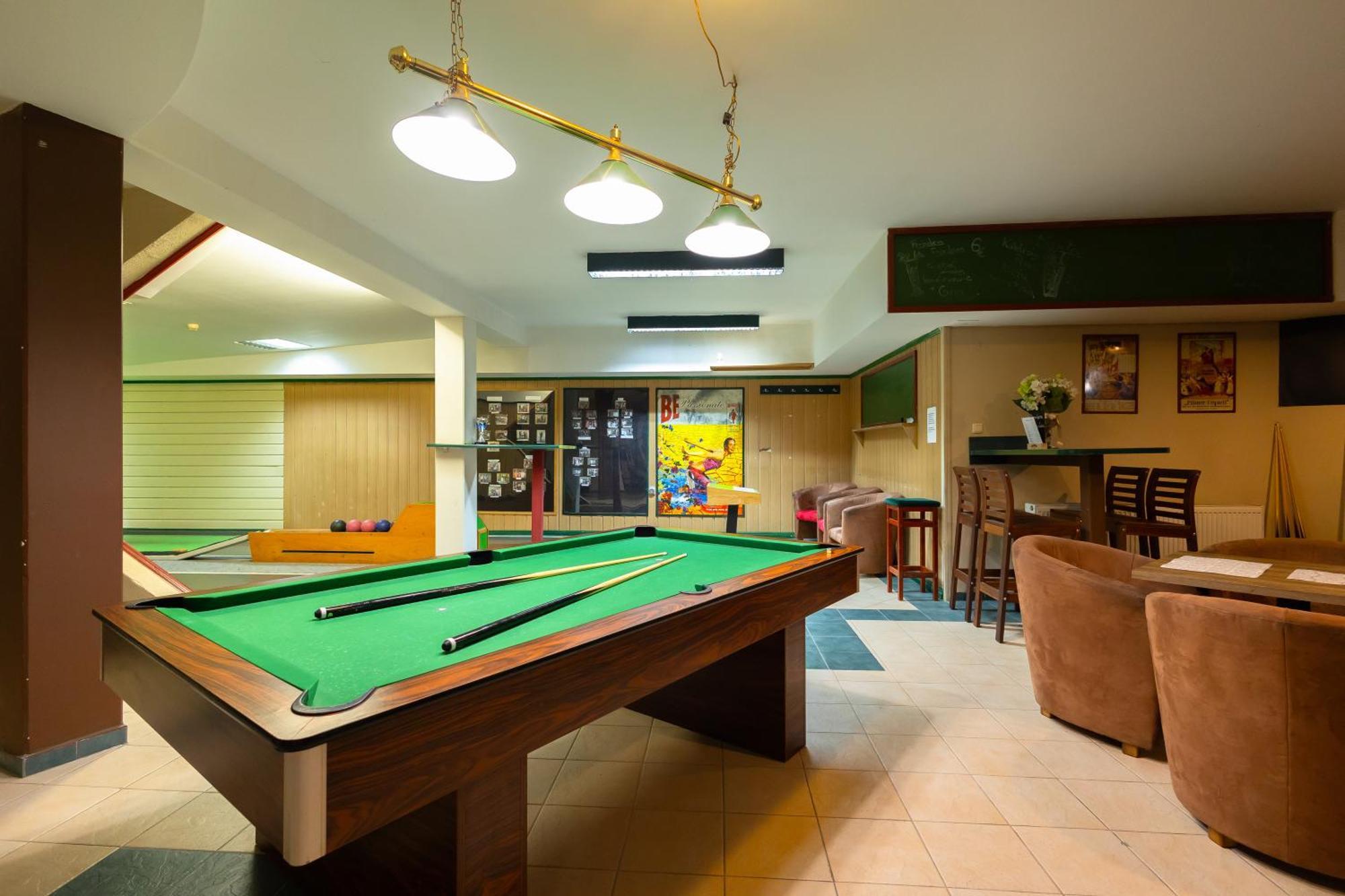 Hotel Pod Zamkom Бойнице Экстерьер фото