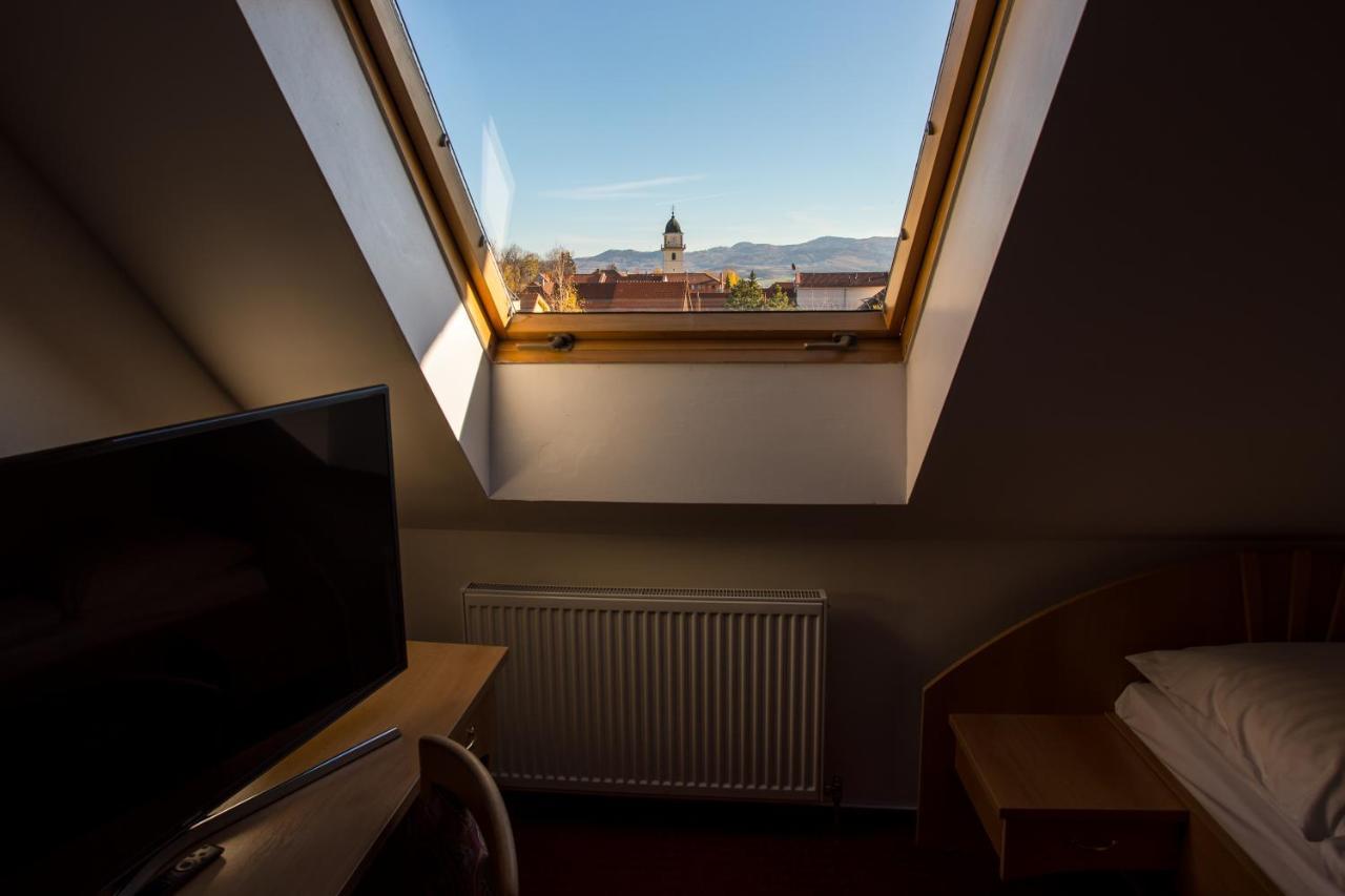 Hotel Pod Zamkom Бойнице Экстерьер фото