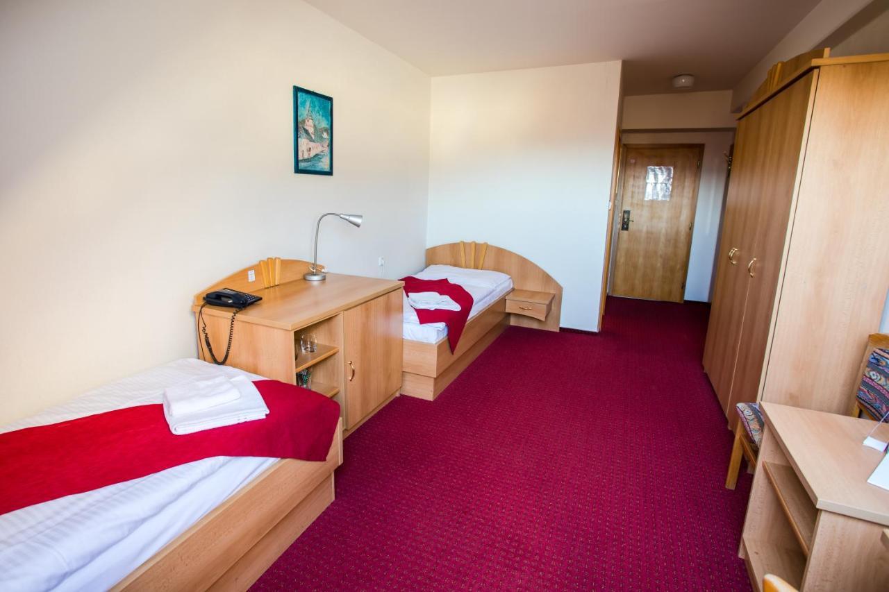 Hotel Pod Zamkom Бойнице Экстерьер фото